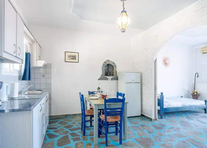 Aparthotel Sirines 2*