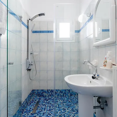 Sirines Apartahotel Vlachata